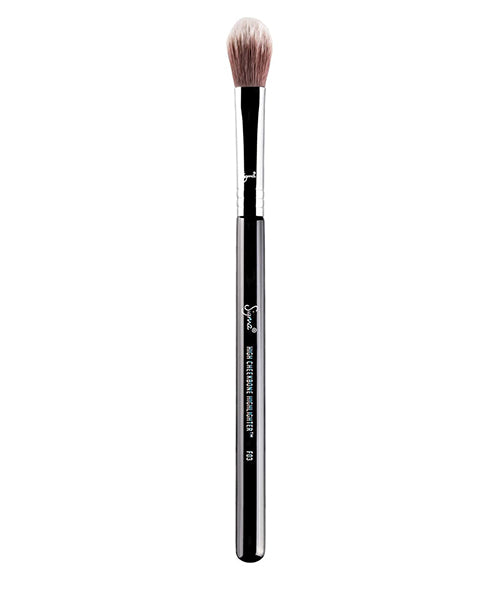 F03 High Cheekbone Highlighter Brush