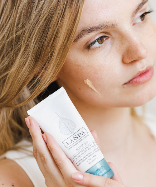 LASPA Tinted Matte Mineral Sunscreen SPF 20